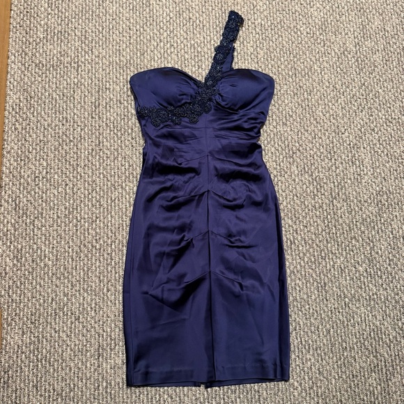 Cache Dresses & Skirts - Cache Blue Sleeveless One Shoulder Cut Out Split Floral Satin Midi Dress